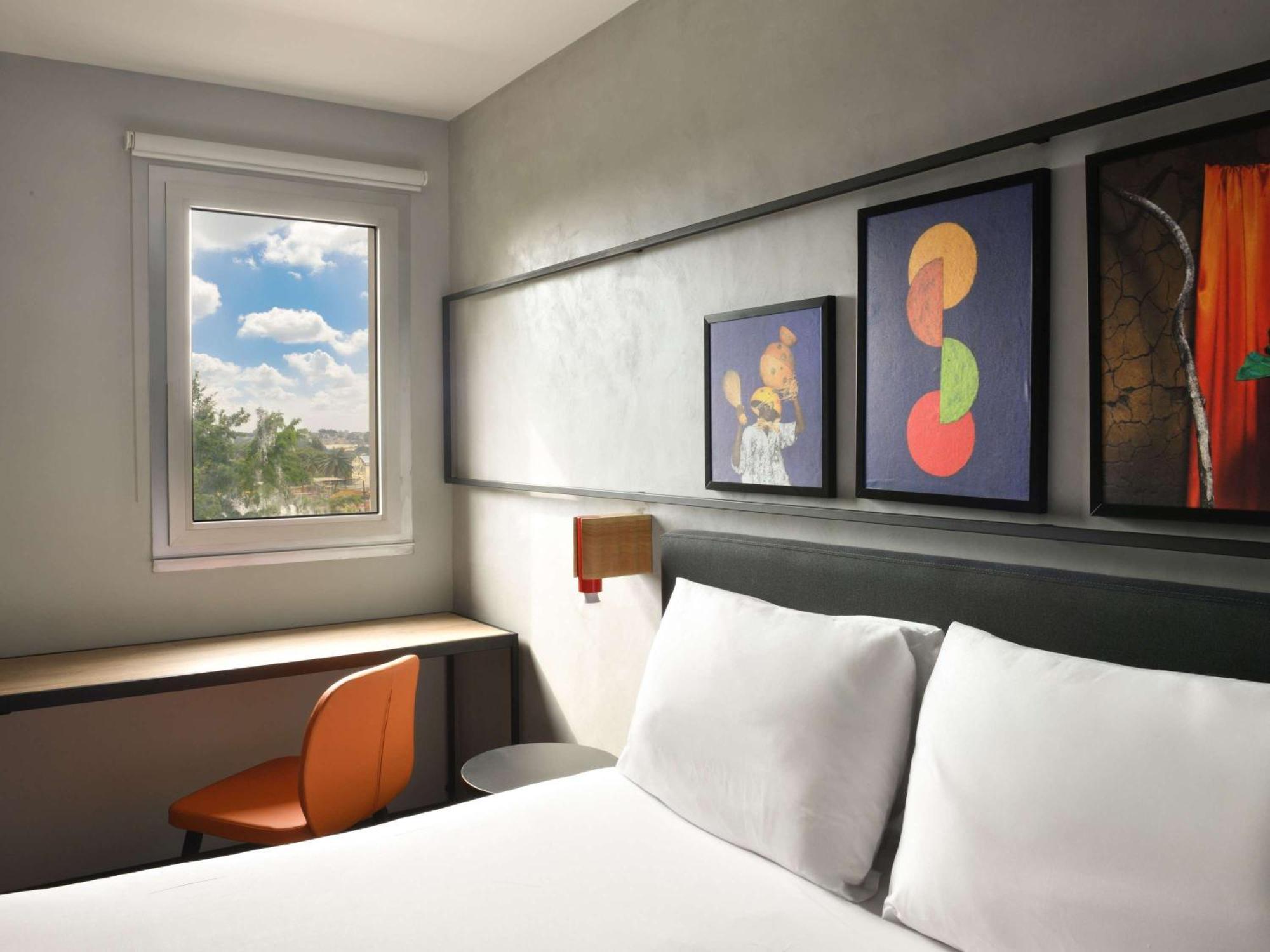 Ibis Styles Abidjan Plateau Hotel Exterior foto