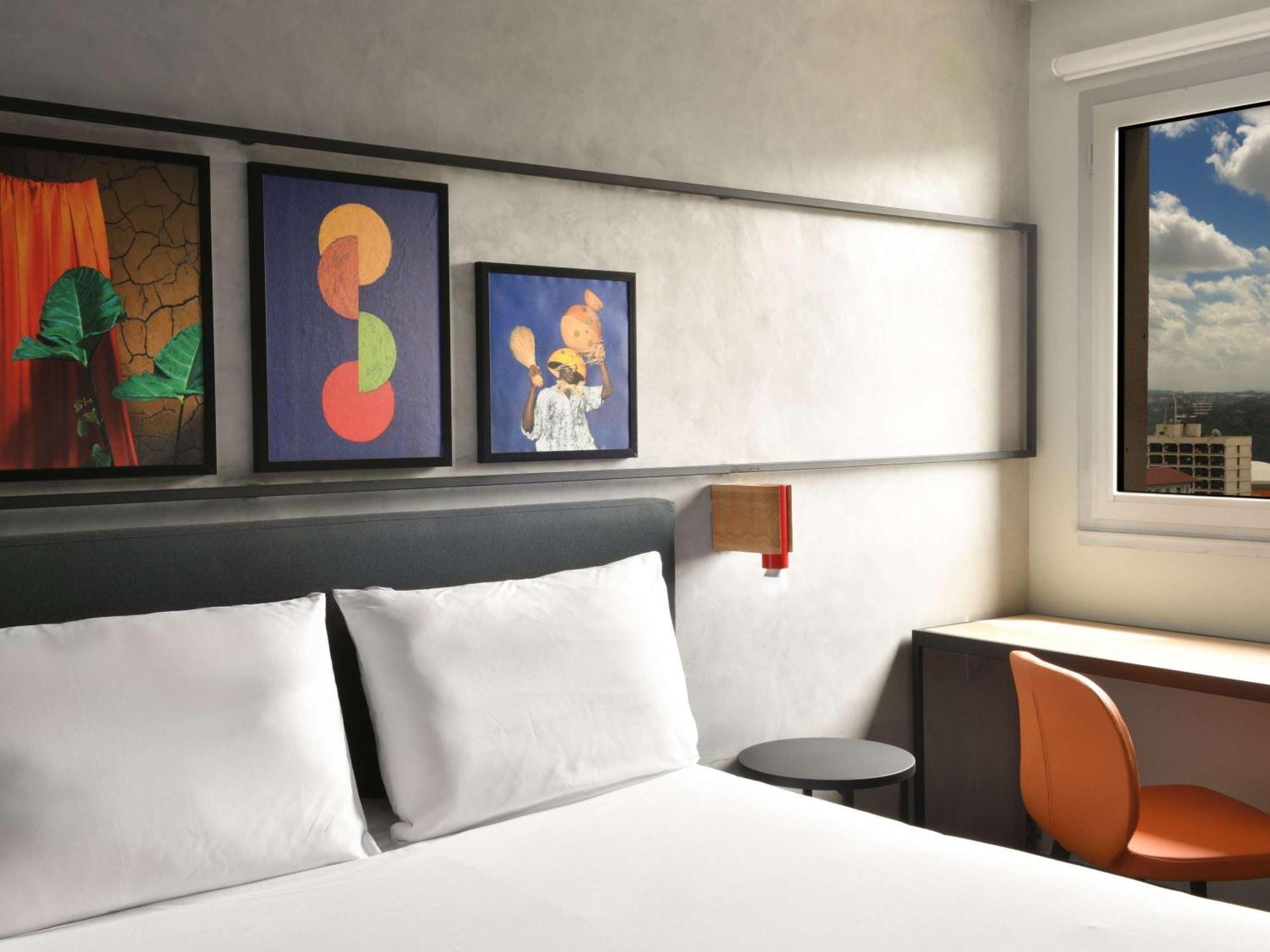 Ibis Styles Abidjan Plateau Hotel Exterior foto