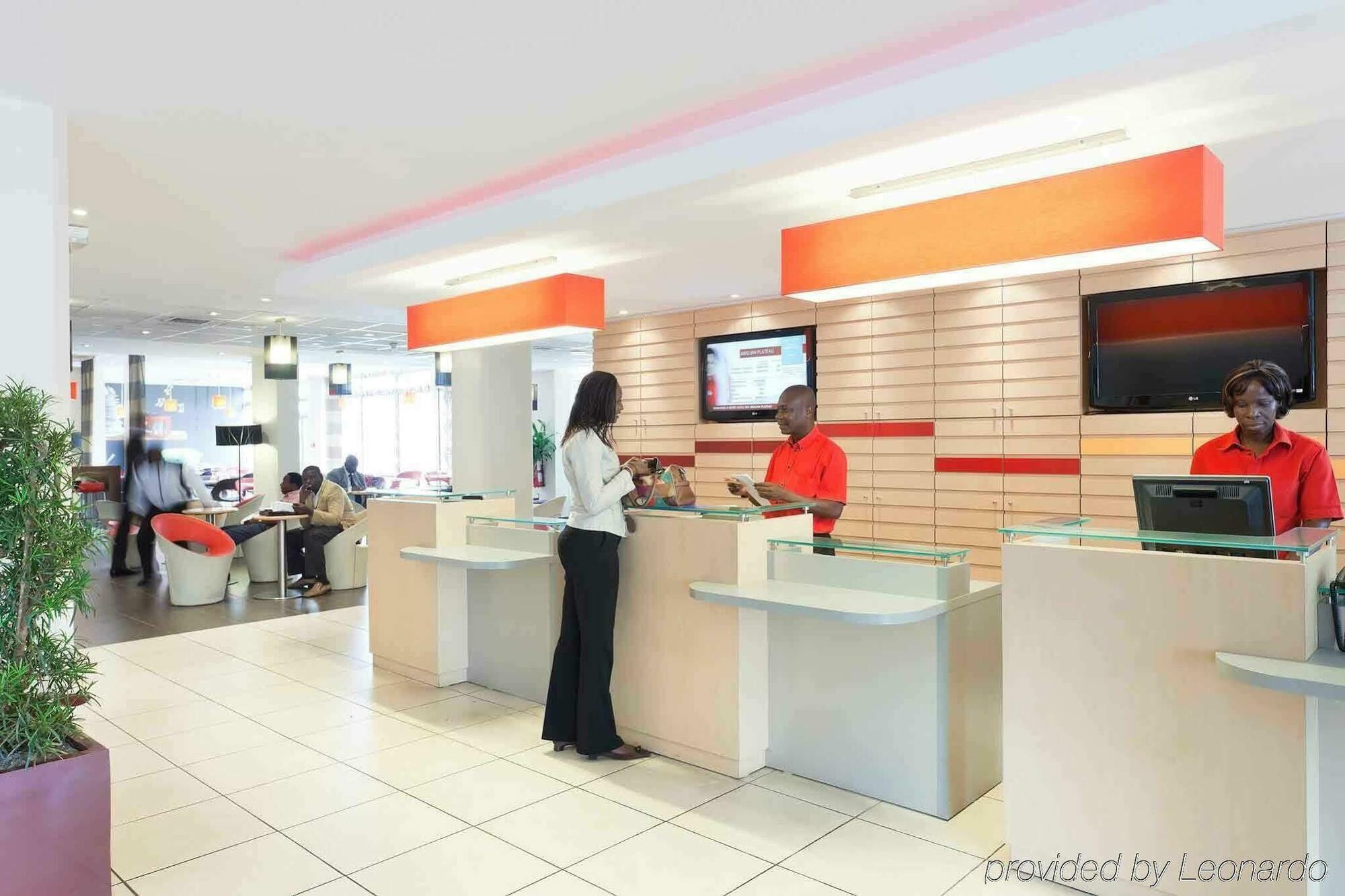 Ibis Styles Abidjan Plateau Hotel Exterior foto